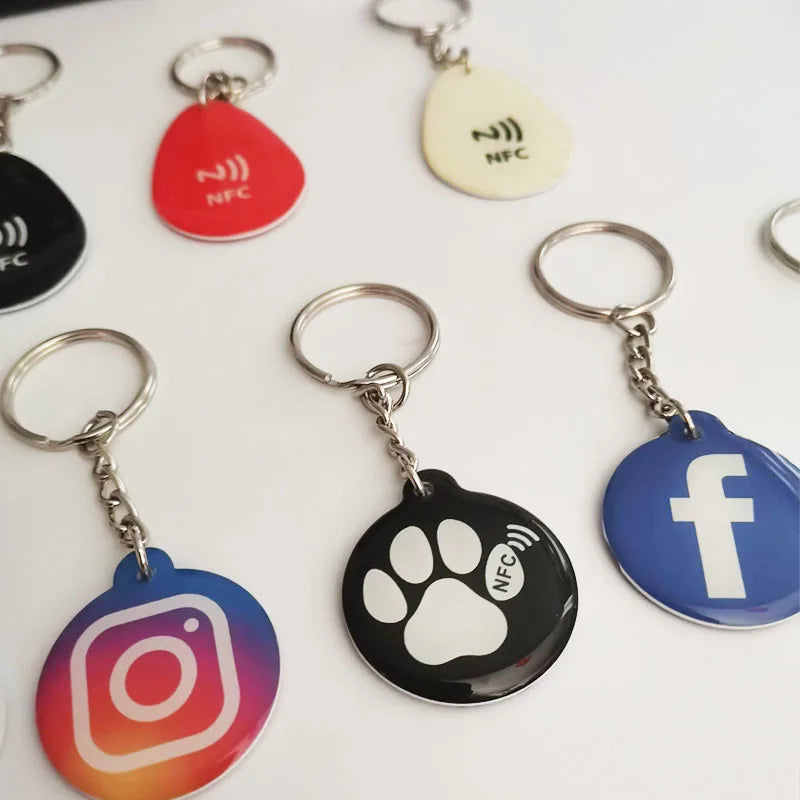 Médaille d'identification NFC pour chien, médaille d'identification intelligente NFC pour animaux de compagnie fabriquée par nos soins.